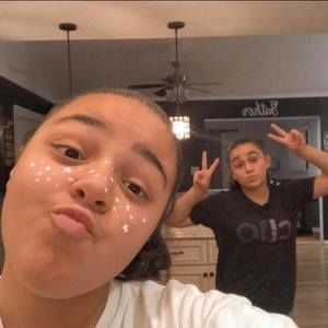 Meet your Posher, Julianna